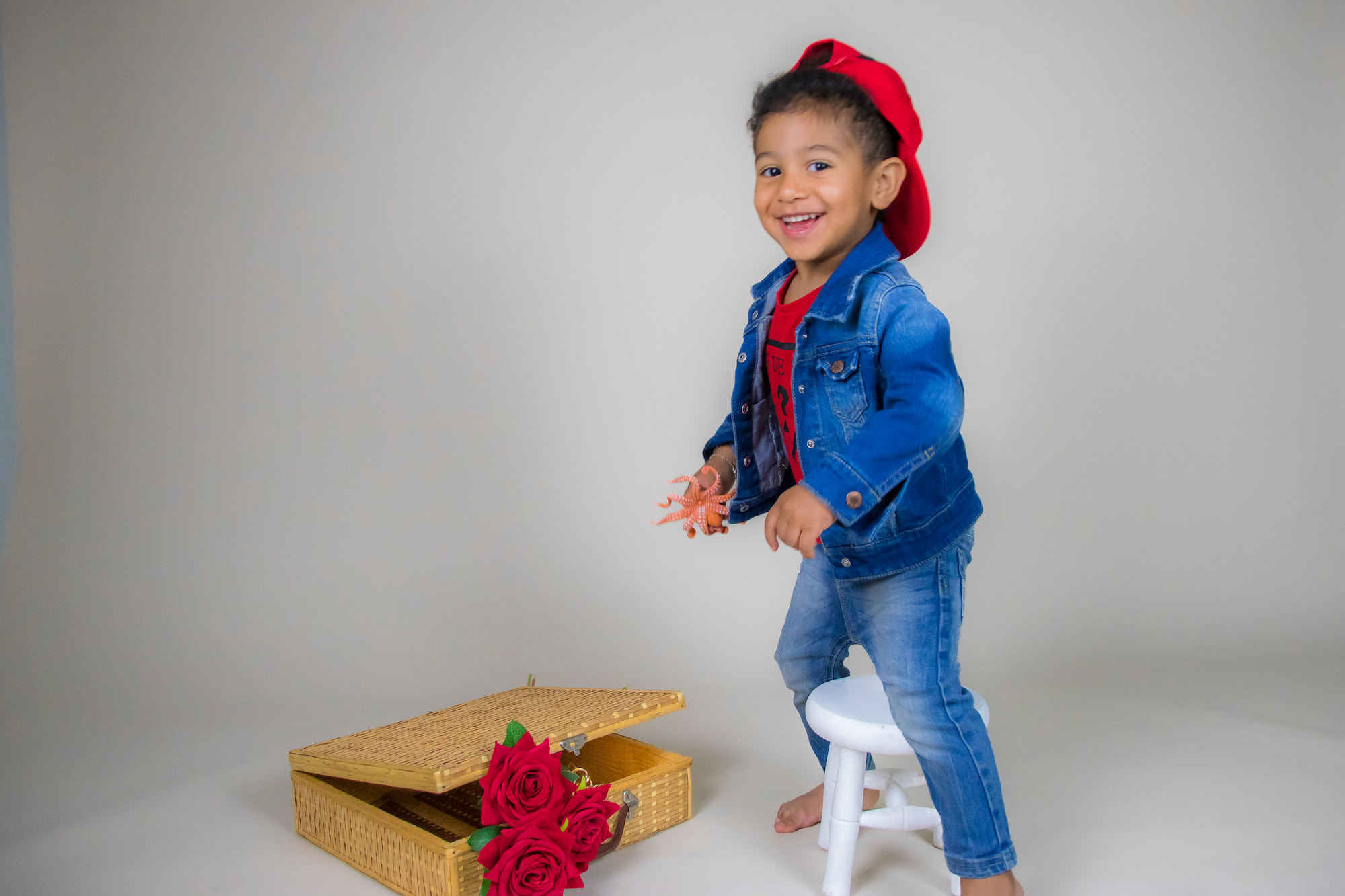 Menina com flores